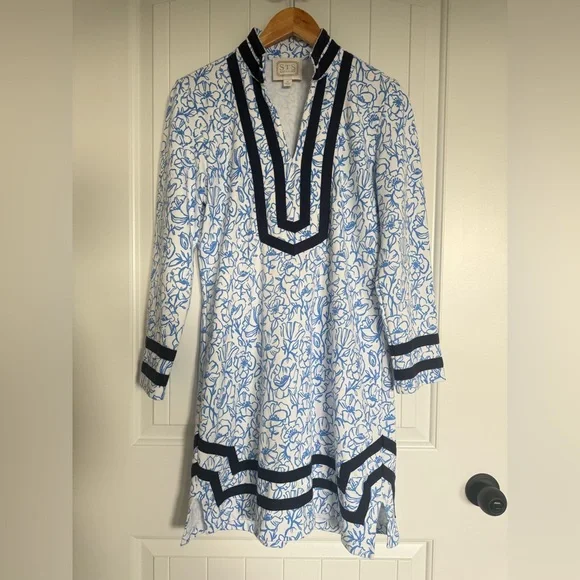 STS Sail To Sable Blue White Floral French Terry Tunic Dress M Classic Preppy - Picture 6 of 6